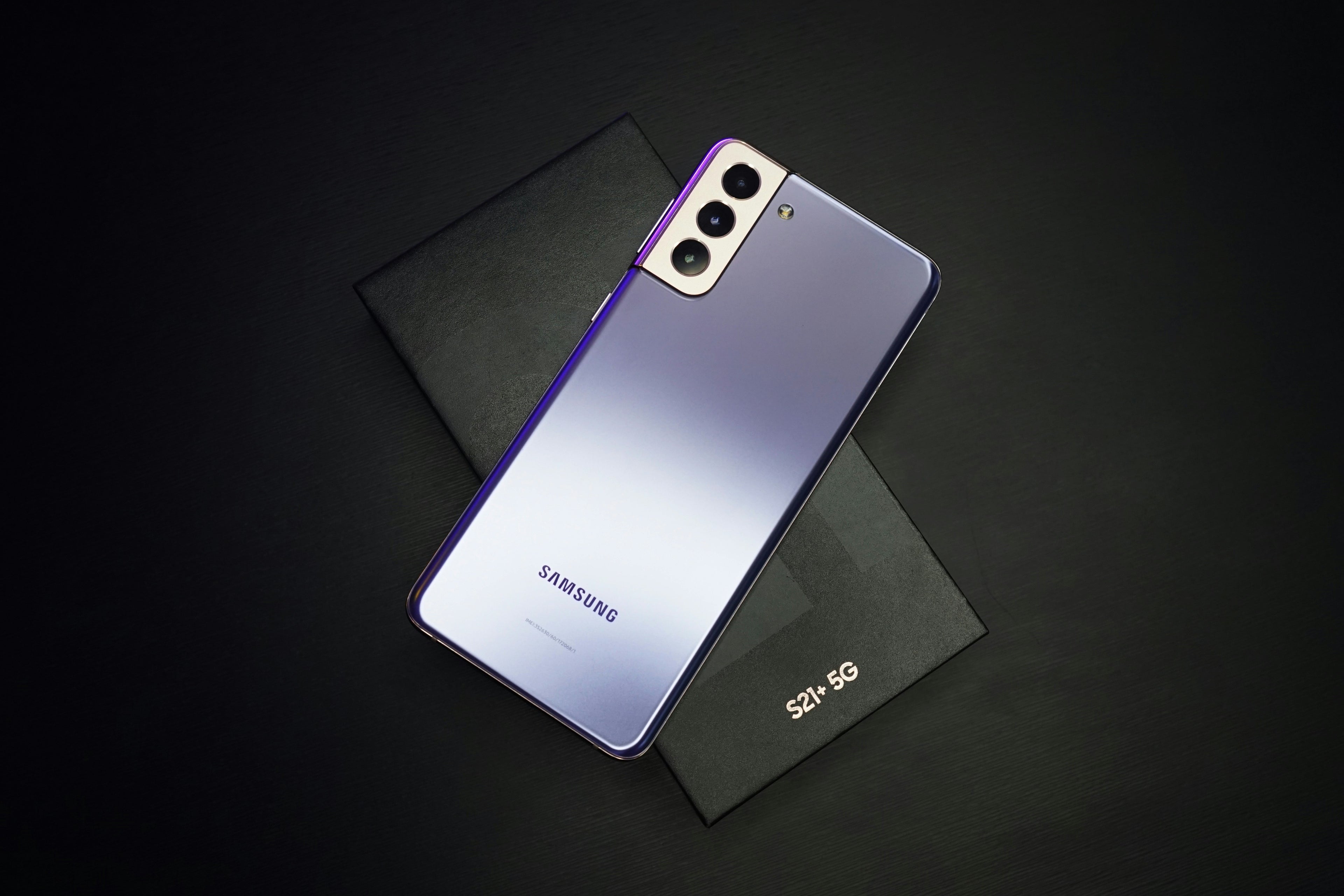 Shop Samsung Galaxy phones from galaxy s10 to Samsung Galaxy S24 Ultra on MuseMile